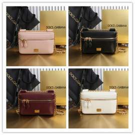 Picture of Dolce Gabbana Handbags _SKUfw221564208fw